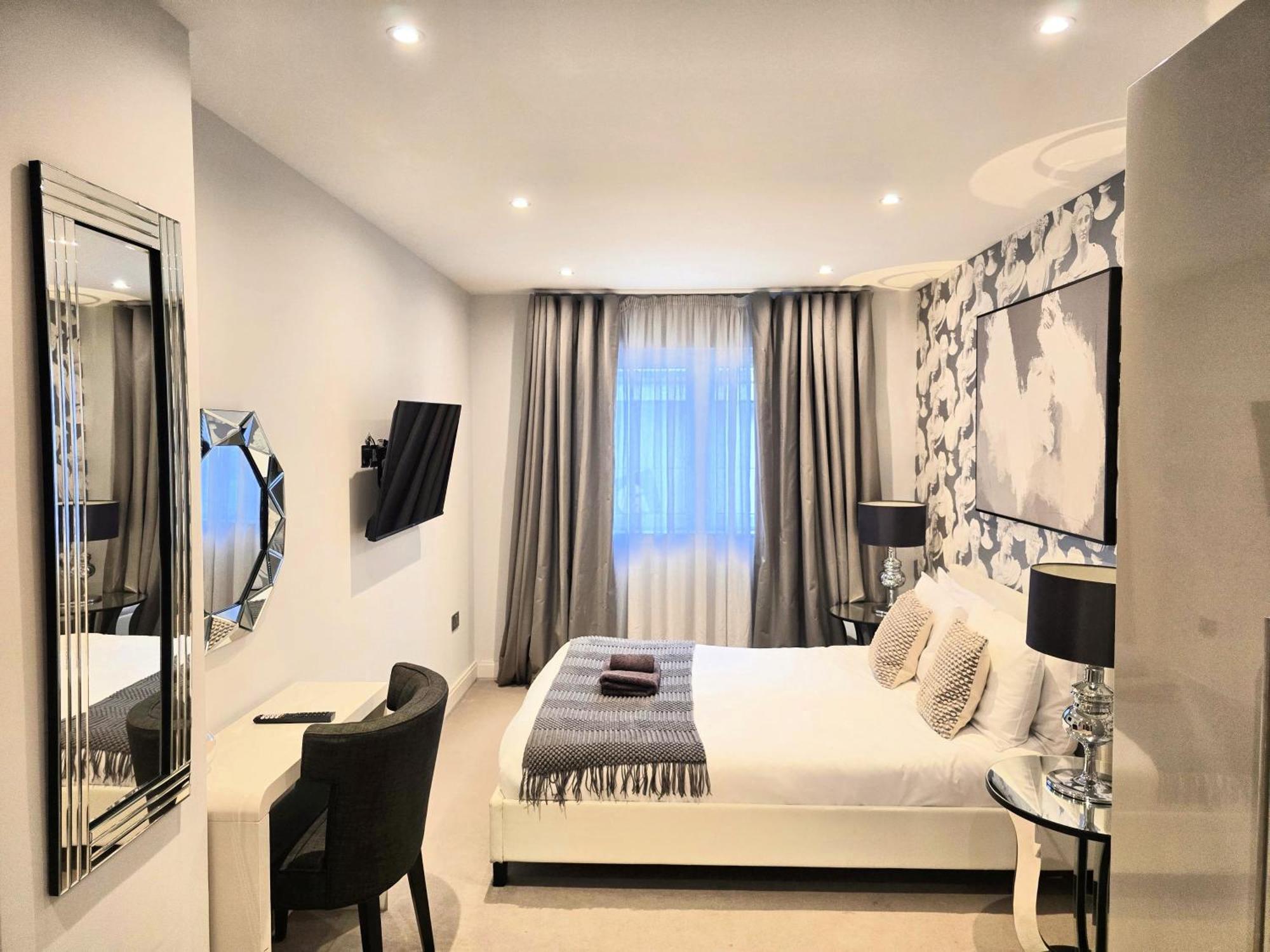 Modern 2-bed, 2-bath, Clapham Junction, Parking Spot Included * Londra