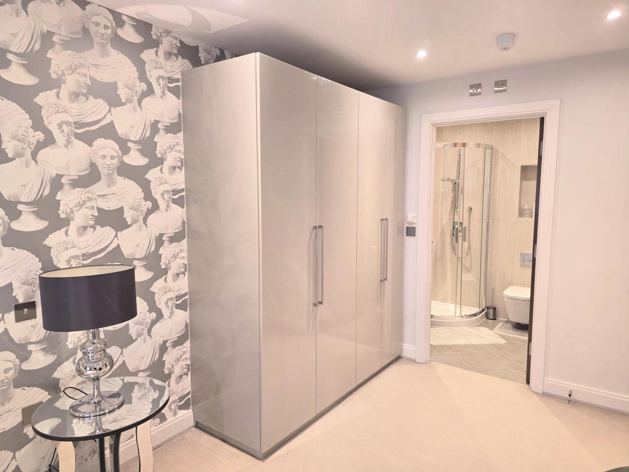 Modern 2-bed, 2-bath, Clapham Junction, Parking Spot Included Appartamento *